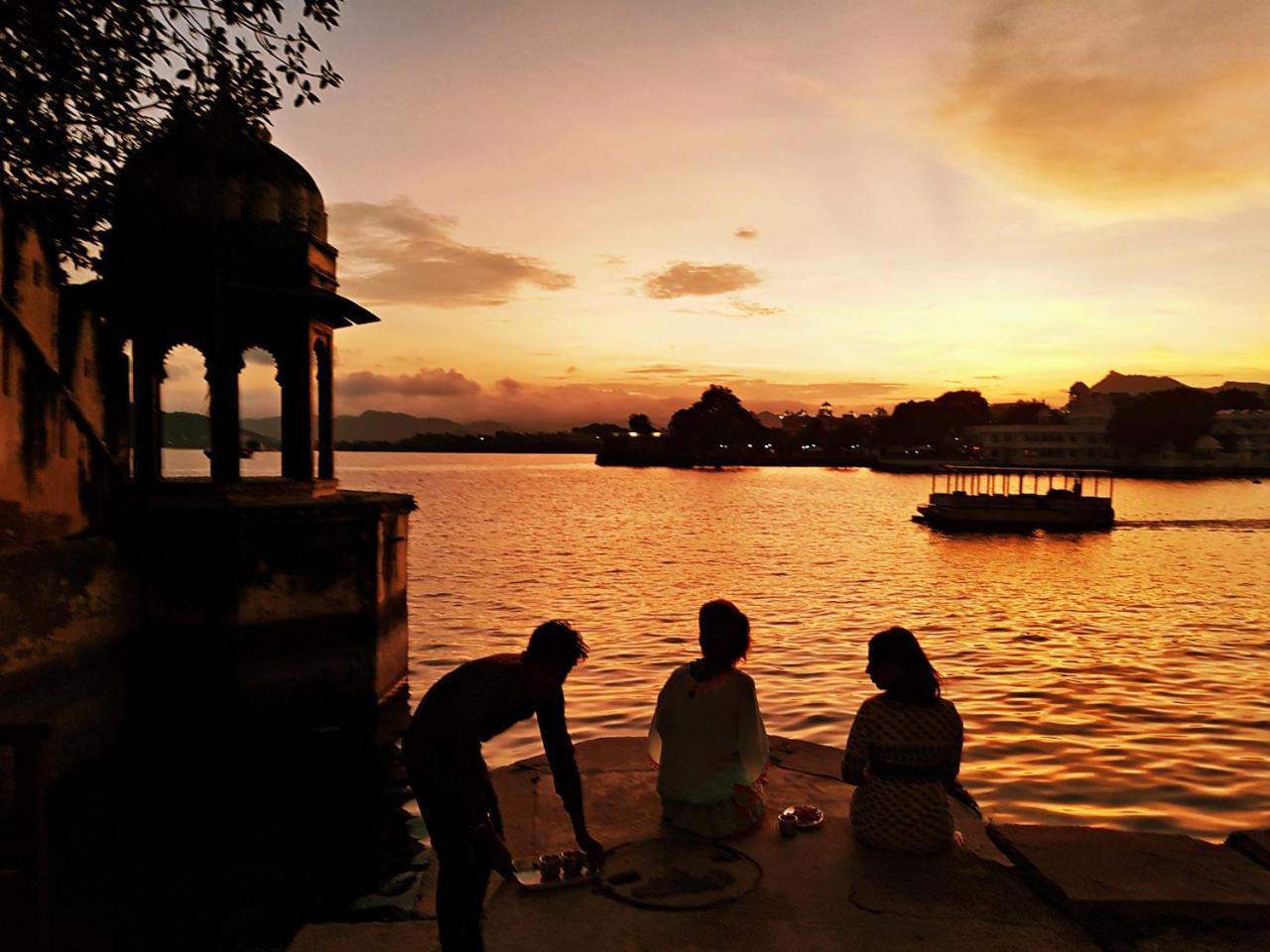 Gypsy Child Lake Hostel Udaipur Dış mekan fotoğraf